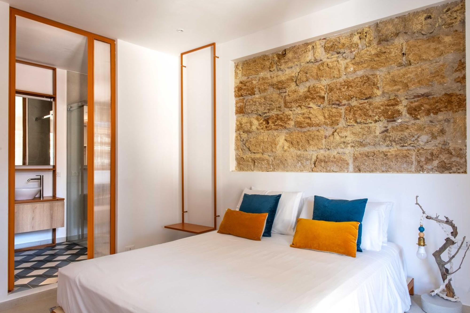Canceddi Rooms & Terrace Palermo Exterior photo